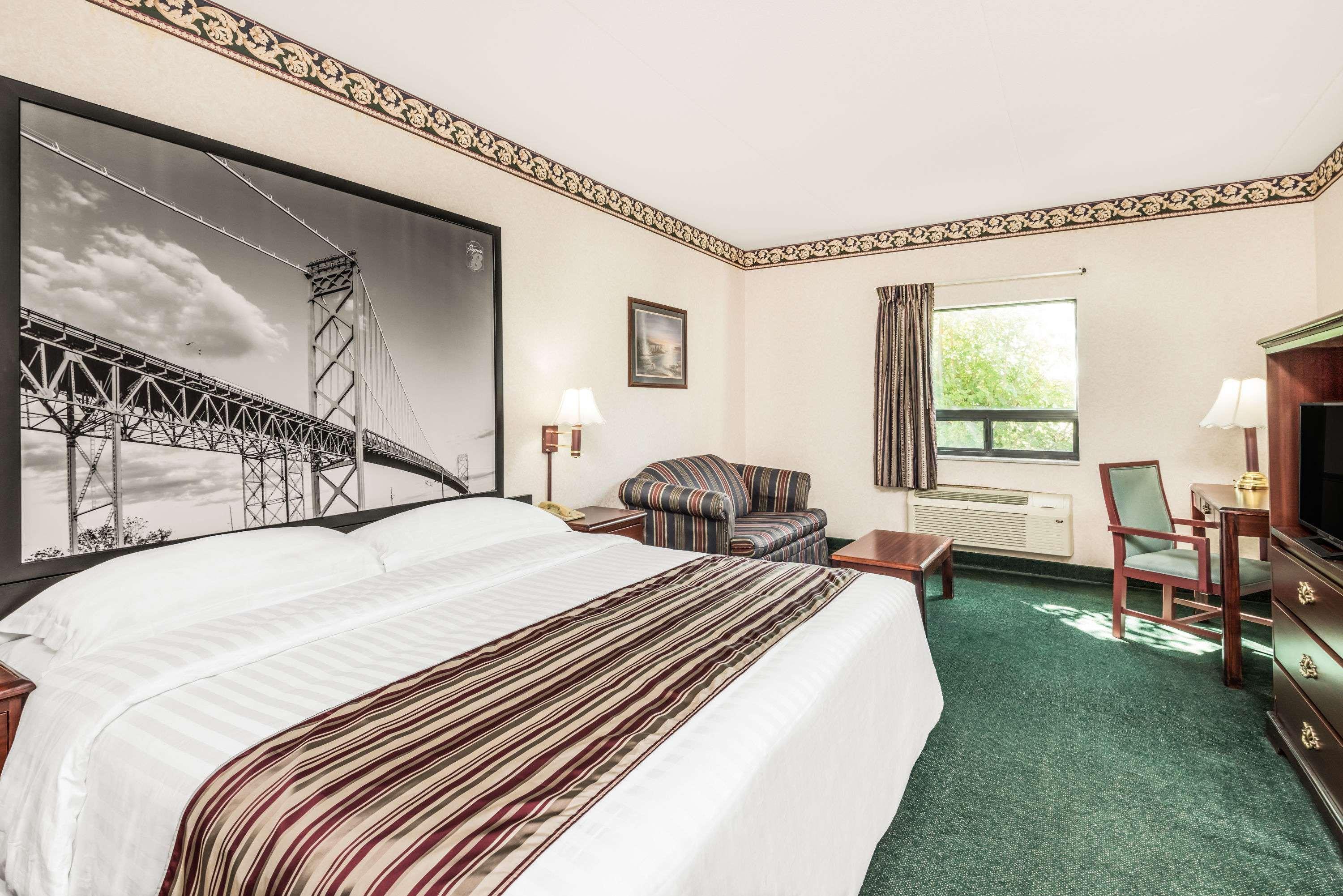 Motel Super 8 By Wyndham Ambassador Bridge Windsor On Exterior foto