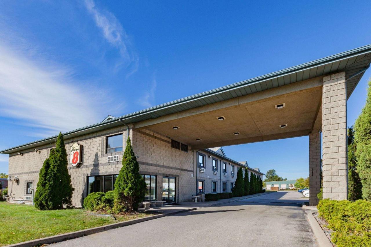 Motel Super 8 By Wyndham Ambassador Bridge Windsor On Exterior foto