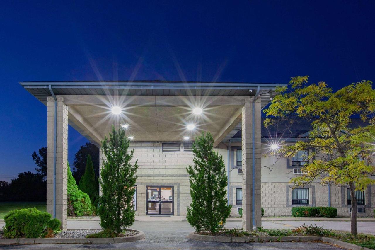 Motel Super 8 By Wyndham Ambassador Bridge Windsor On Exterior foto