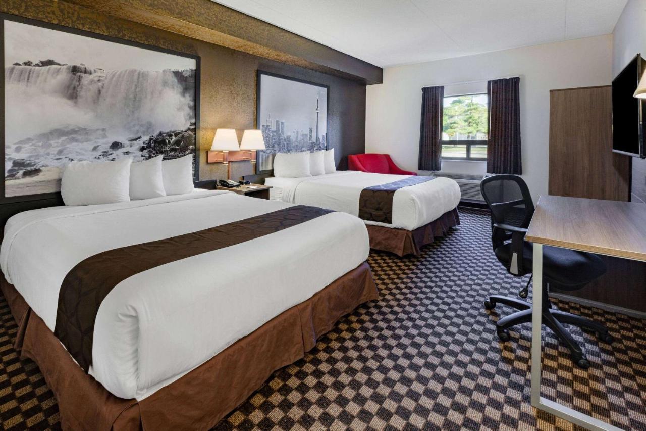 Motel Super 8 By Wyndham Ambassador Bridge Windsor On Exterior foto