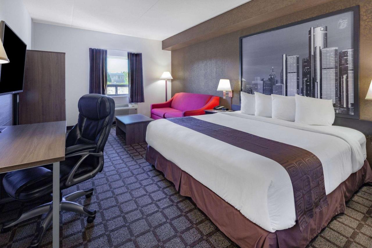 Motel Super 8 By Wyndham Ambassador Bridge Windsor On Exterior foto