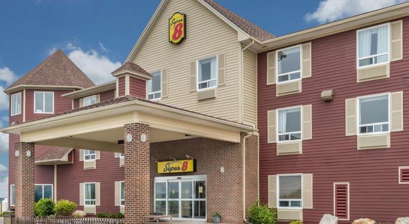Motel Super 8 By Wyndham Ambassador Bridge Windsor On Exterior foto